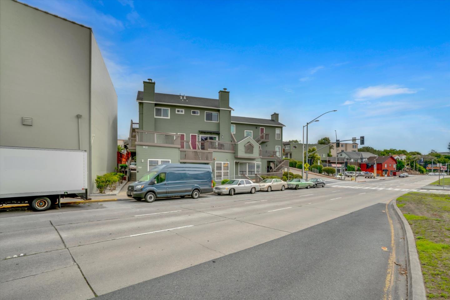 Detail Gallery Image 30 of 40 For 7625 Mission St, Daly City,  CA 94014 - 3 Beds | 2/1 Baths