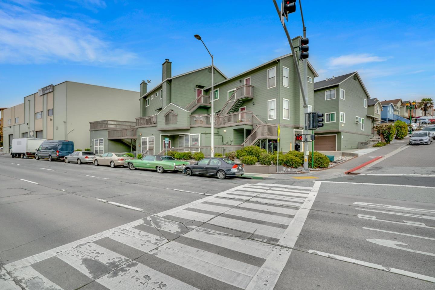 Detail Gallery Image 32 of 40 For 7625 Mission St, Daly City,  CA 94014 - 3 Beds | 2/1 Baths