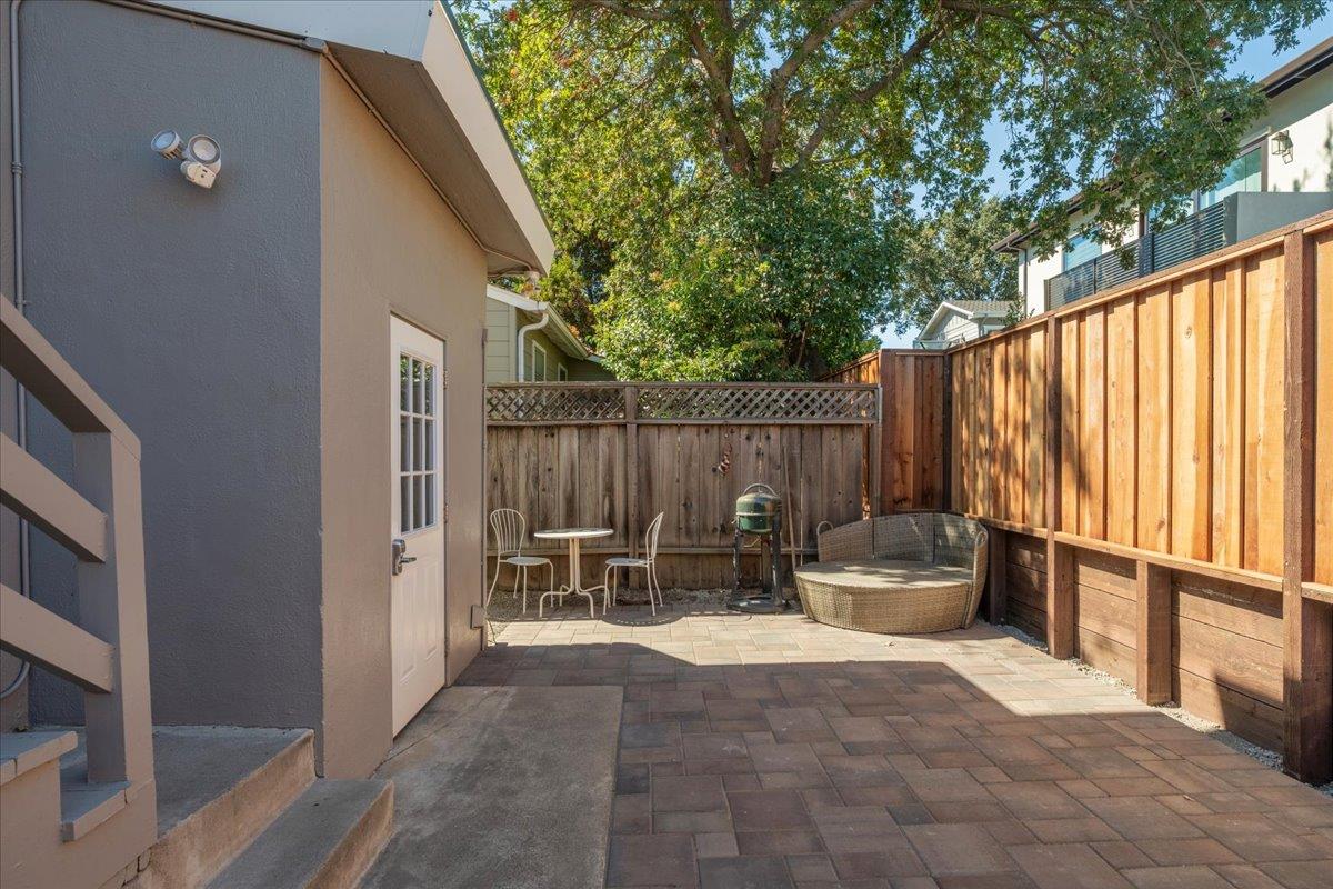 Detail Gallery Image 10 of 19 For 660 Roble Ave, Menlo Park,  CA 94025 - – Beds | – Baths