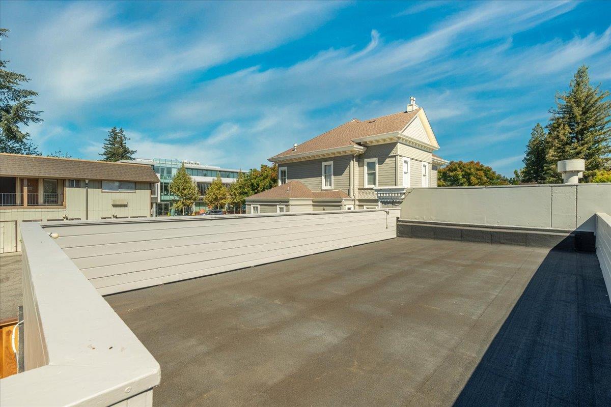 Detail Gallery Image 13 of 19 For 660 Roble Ave, Menlo Park,  CA 94025 - – Beds | – Baths