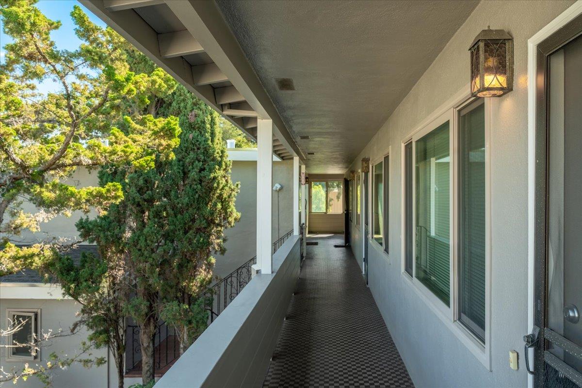 Detail Gallery Image 14 of 19 For 660 Roble Ave, Menlo Park,  CA 94025 - – Beds | – Baths