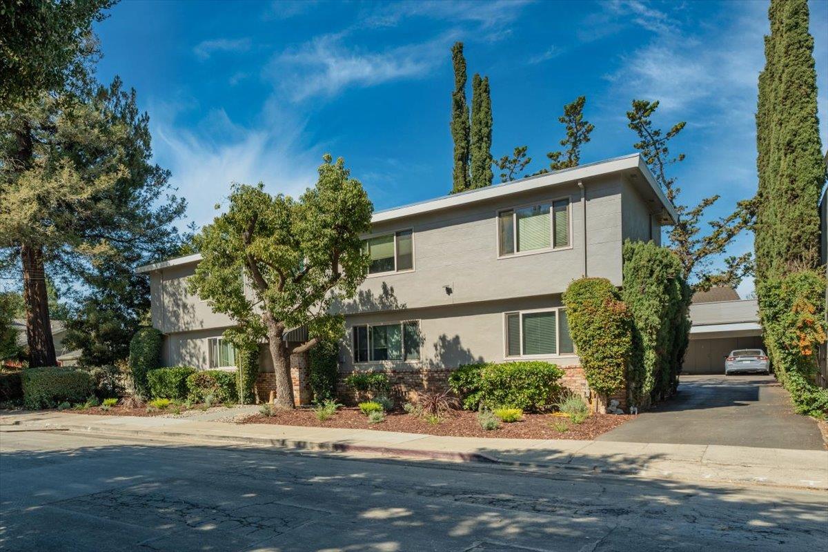 Detail Gallery Image 2 of 19 For 660 Roble Ave, Menlo Park,  CA 94025 - – Beds | – Baths