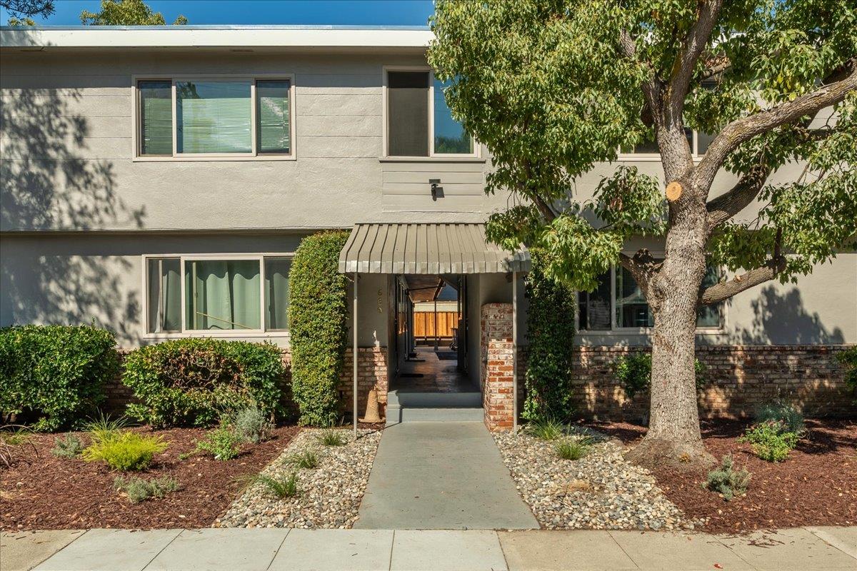 Detail Gallery Image 3 of 19 For 660 Roble Ave, Menlo Park,  CA 94025 - – Beds | – Baths