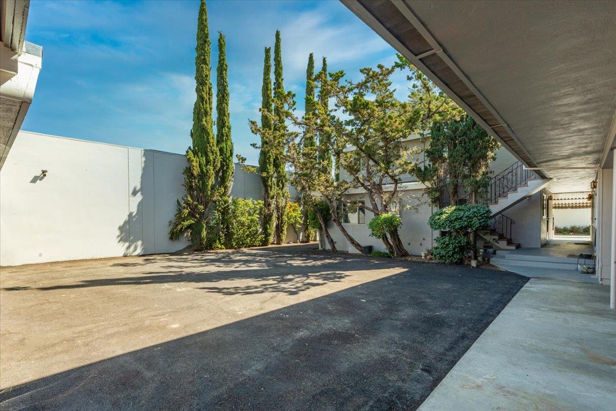 Detail Gallery Image 6 of 19 For 660 Roble Ave, Menlo Park,  CA 94025 - – Beds | – Baths