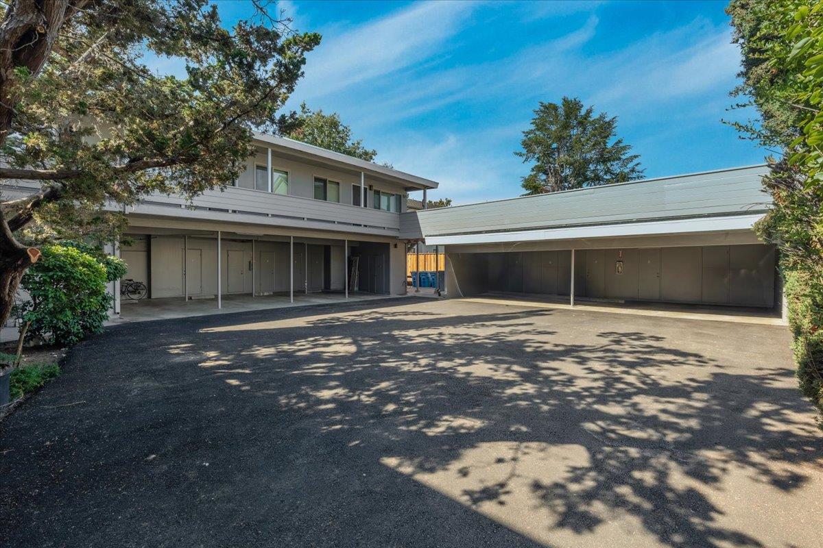 Detail Gallery Image 8 of 19 For 660 Roble Ave, Menlo Park,  CA 94025 - – Beds | – Baths