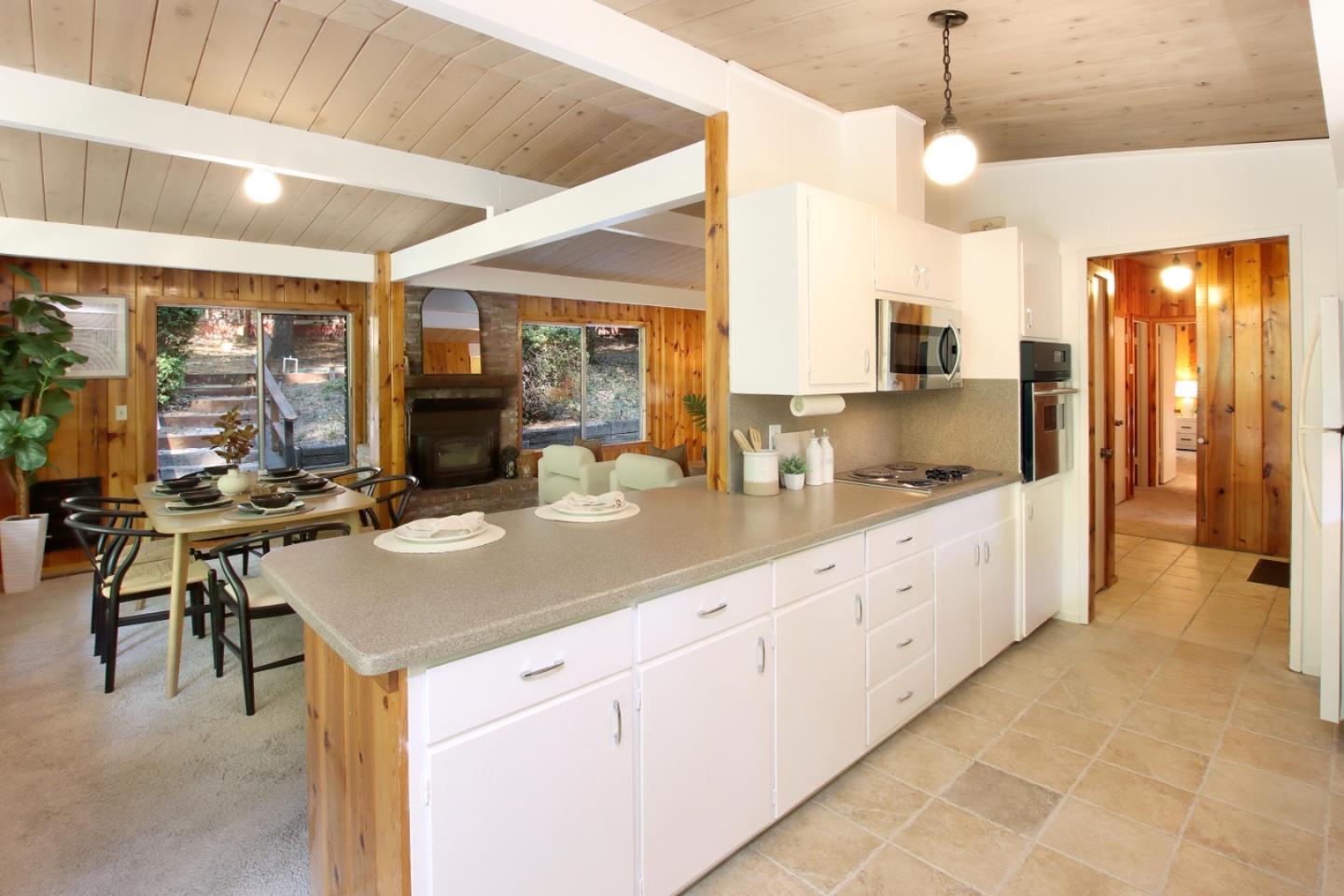 Detail Gallery Image 13 of 37 For 15715 Forest Hill Dr, Boulder Creek,  CA 95006 - 2 Beds | 2 Baths