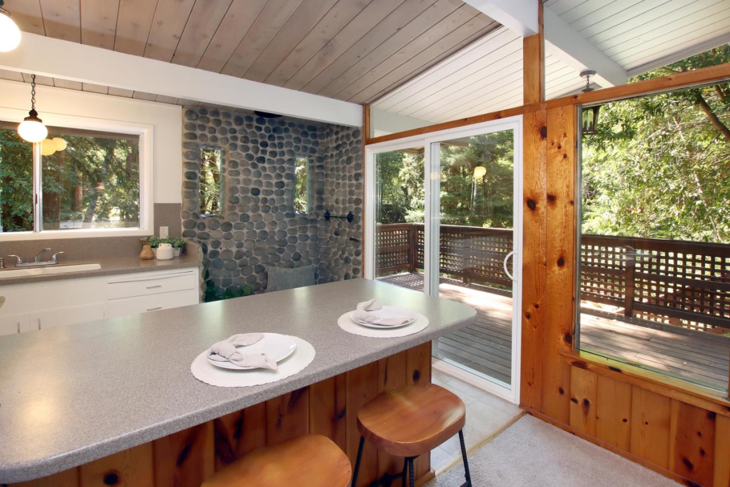 Detail Gallery Image 14 of 37 For 15715 Forest Hill Dr, Boulder Creek,  CA 95006 - 2 Beds | 2 Baths