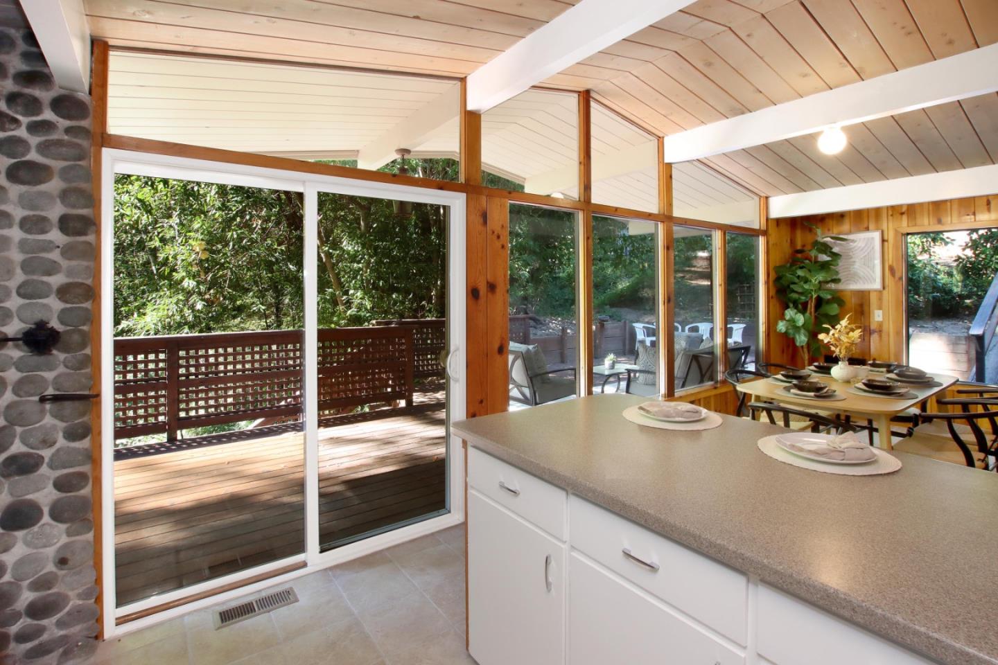 Detail Gallery Image 16 of 37 For 15715 Forest Hill Dr, Boulder Creek,  CA 95006 - 2 Beds | 2 Baths