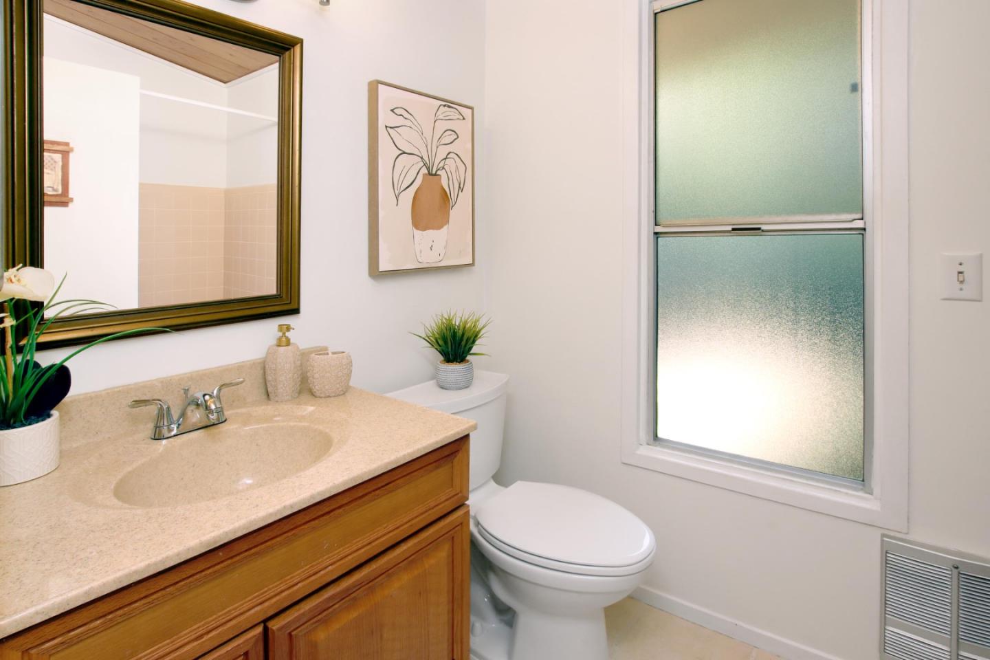 Detail Gallery Image 19 of 37 For 15715 Forest Hill Dr, Boulder Creek,  CA 95006 - 2 Beds | 2 Baths