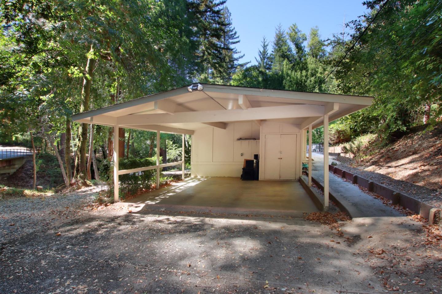 Detail Gallery Image 4 of 37 For 15715 Forest Hill Dr, Boulder Creek,  CA 95006 - 2 Beds | 2 Baths