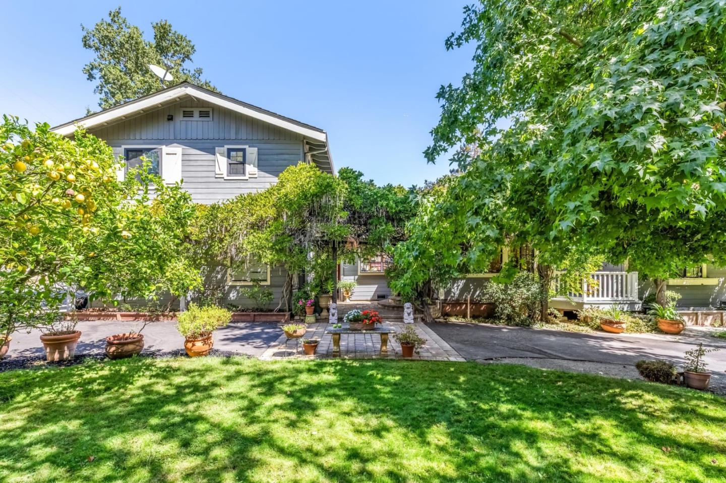 Detail Gallery Image 1 of 48 For 1211 Canada Rd, Woodside,  CA 94062 - 3 Beds | 2 Baths