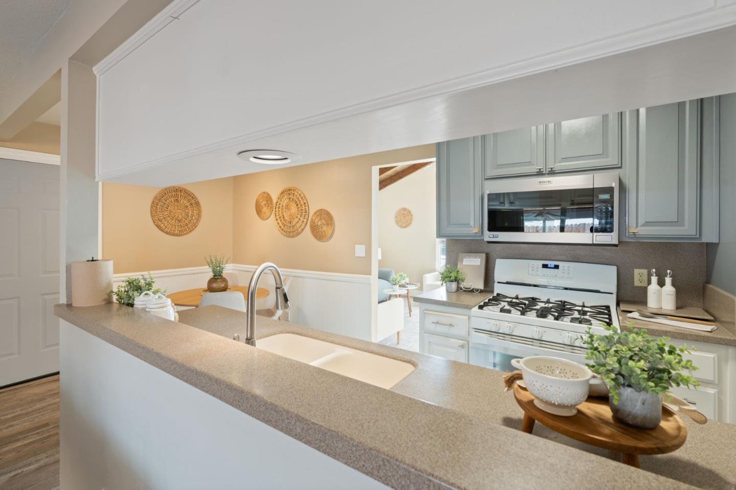 Detail Gallery Image 10 of 28 For 1316 Ginnywood Ct, Modesto,  CA 95355 - 3 Beds | 2 Baths