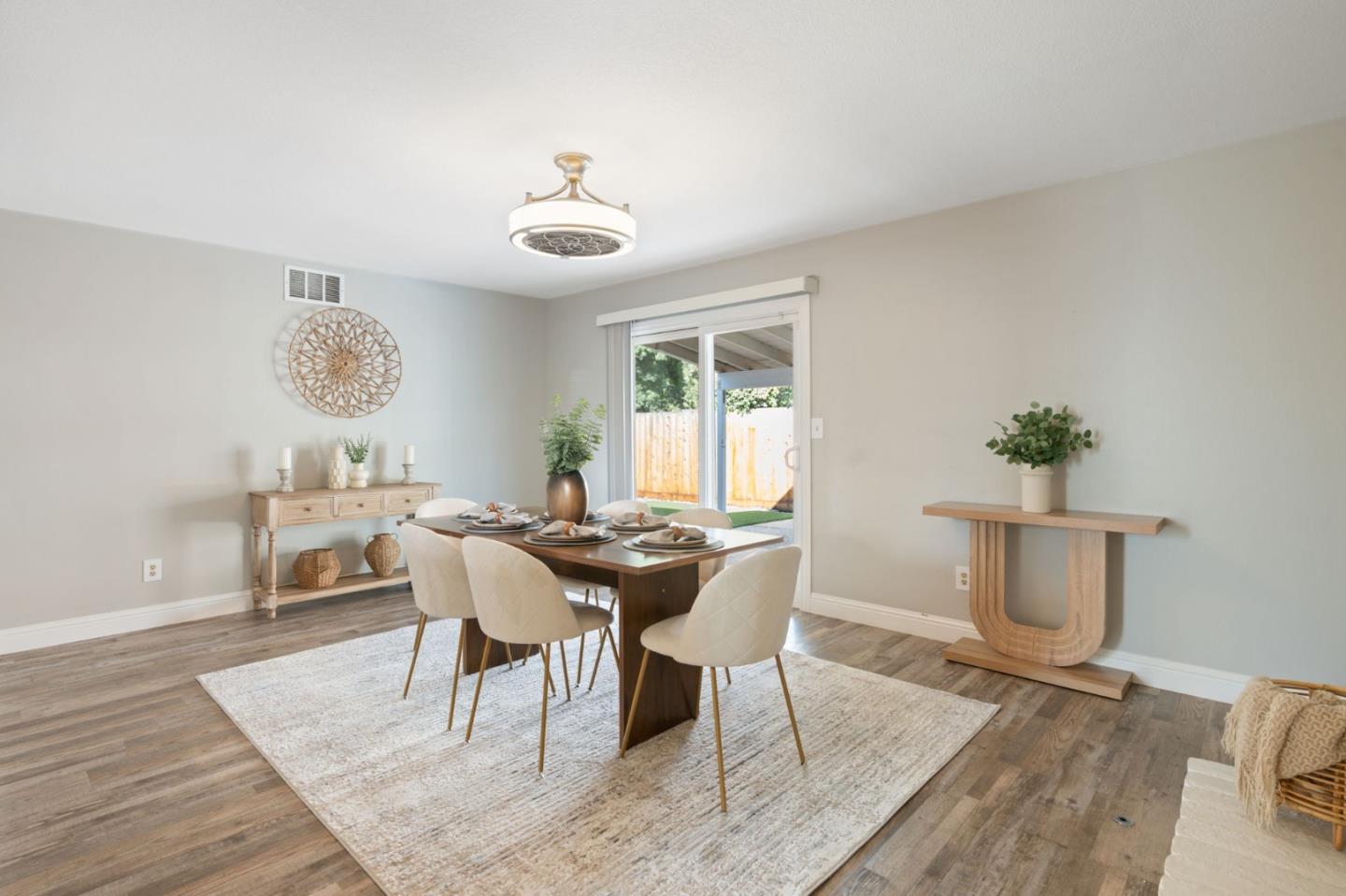 Detail Gallery Image 12 of 28 For 1316 Ginnywood Ct, Modesto,  CA 95355 - 3 Beds | 2 Baths