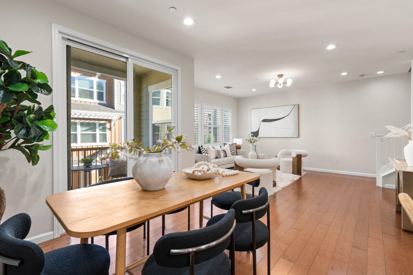 Detail Gallery Image 18 of 56 For 104 N Hummingbird Ln, San Mateo,  CA 94402 - 2 Beds | 2/1 Baths