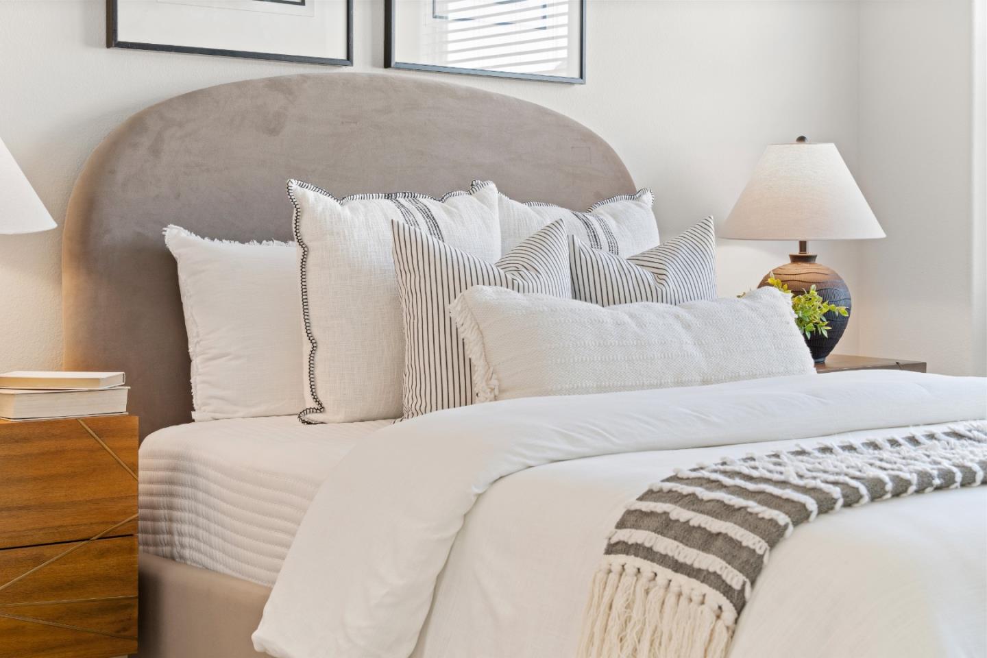 Detail Gallery Image 30 of 56 For 104 N Hummingbird Ln, San Mateo,  CA 94402 - 2 Beds | 2/1 Baths