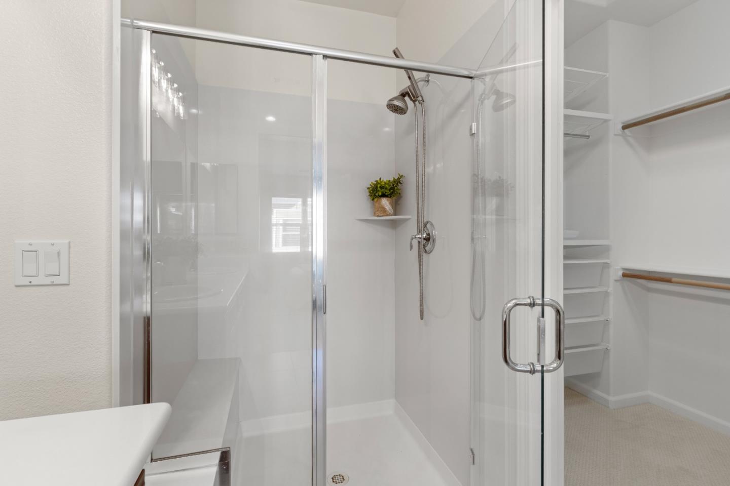 Detail Gallery Image 34 of 56 For 104 N Hummingbird Ln, San Mateo,  CA 94402 - 2 Beds | 2/1 Baths