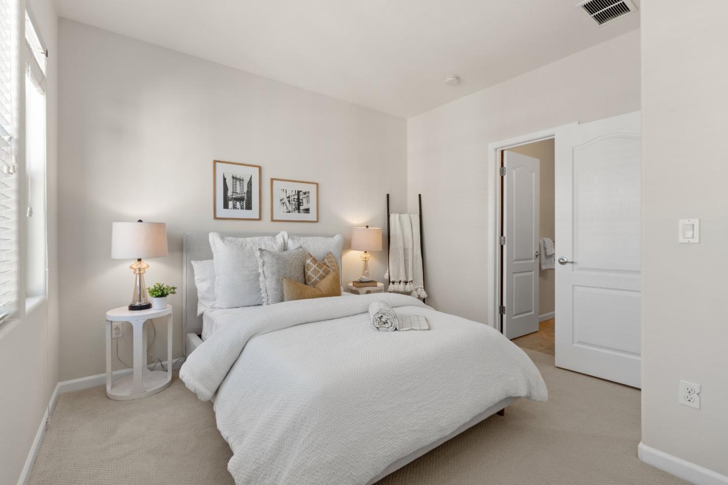 Detail Gallery Image 38 of 56 For 104 N Hummingbird Ln, San Mateo,  CA 94402 - 2 Beds | 2/1 Baths
