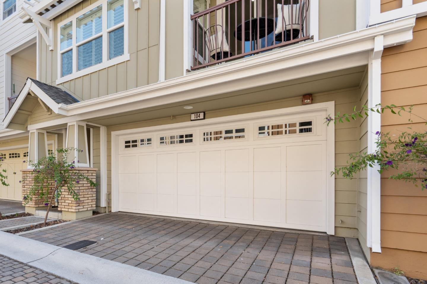 Detail Gallery Image 4 of 56 For 104 N Hummingbird Ln, San Mateo,  CA 94402 - 2 Beds | 2/1 Baths