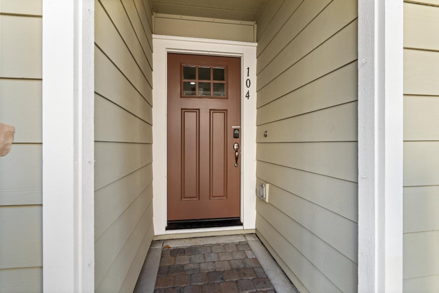 Detail Gallery Image 6 of 56 For 104 N Hummingbird Ln, San Mateo,  CA 94402 - 2 Beds | 2/1 Baths