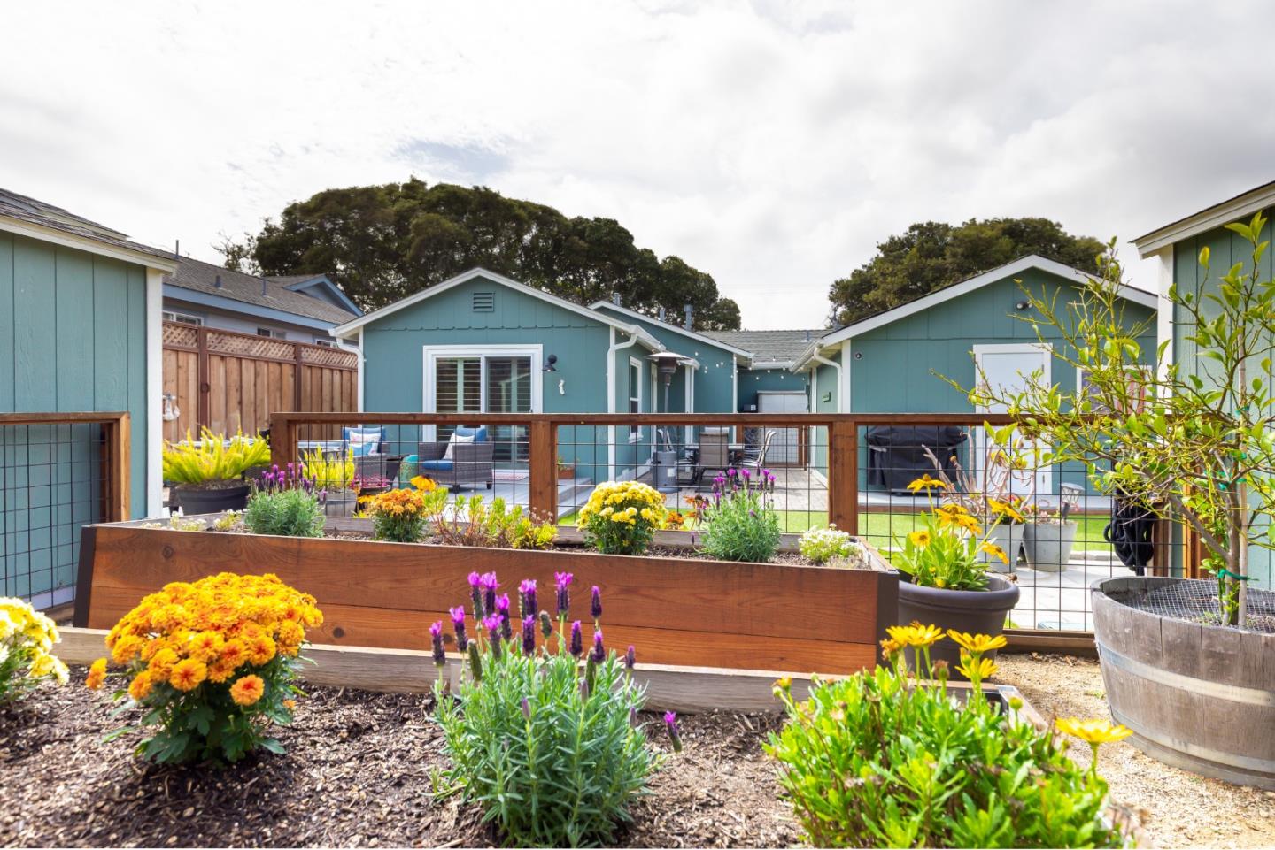 Detail Gallery Image 23 of 29 For 415 Hannon Ave, Monterey,  CA 93940 - 2 Beds | 2 Baths