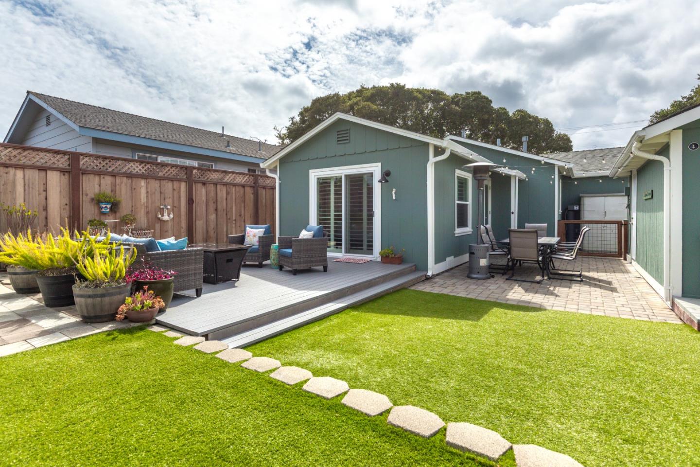 Detail Gallery Image 25 of 29 For 415 Hannon Ave, Monterey,  CA 93940 - 2 Beds | 2 Baths