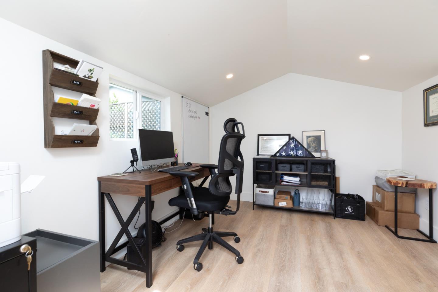 Detail Gallery Image 28 of 29 For 415 Hannon Ave, Monterey,  CA 93940 - 2 Beds | 2 Baths