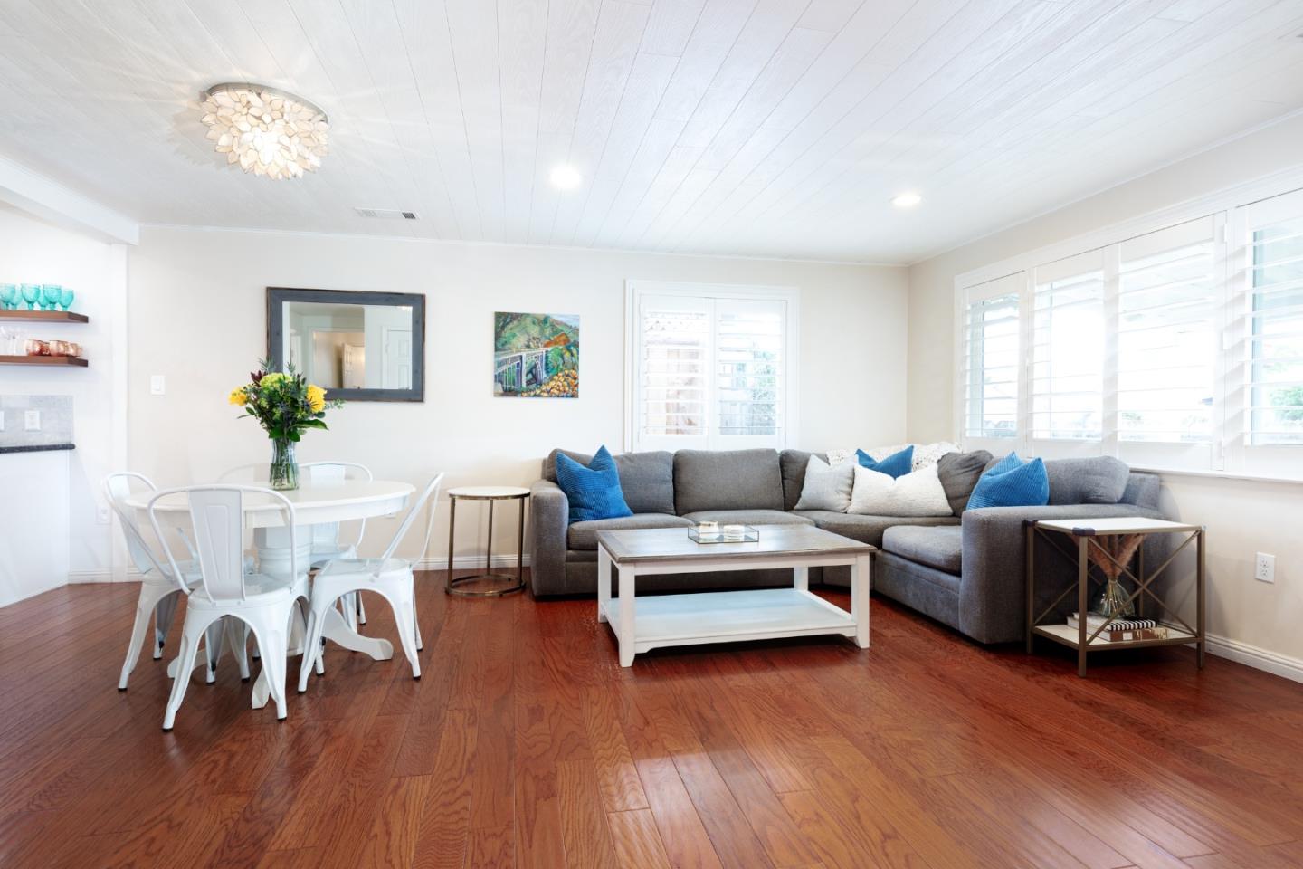 Detail Gallery Image 6 of 29 For 415 Hannon Ave, Monterey,  CA 93940 - 2 Beds | 2 Baths