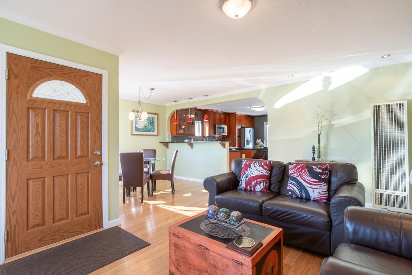 Detail Gallery Image 10 of 39 For 616 Mayfair Ave, South San Francisco,  CA 94080 - 3 Beds | 1 Baths