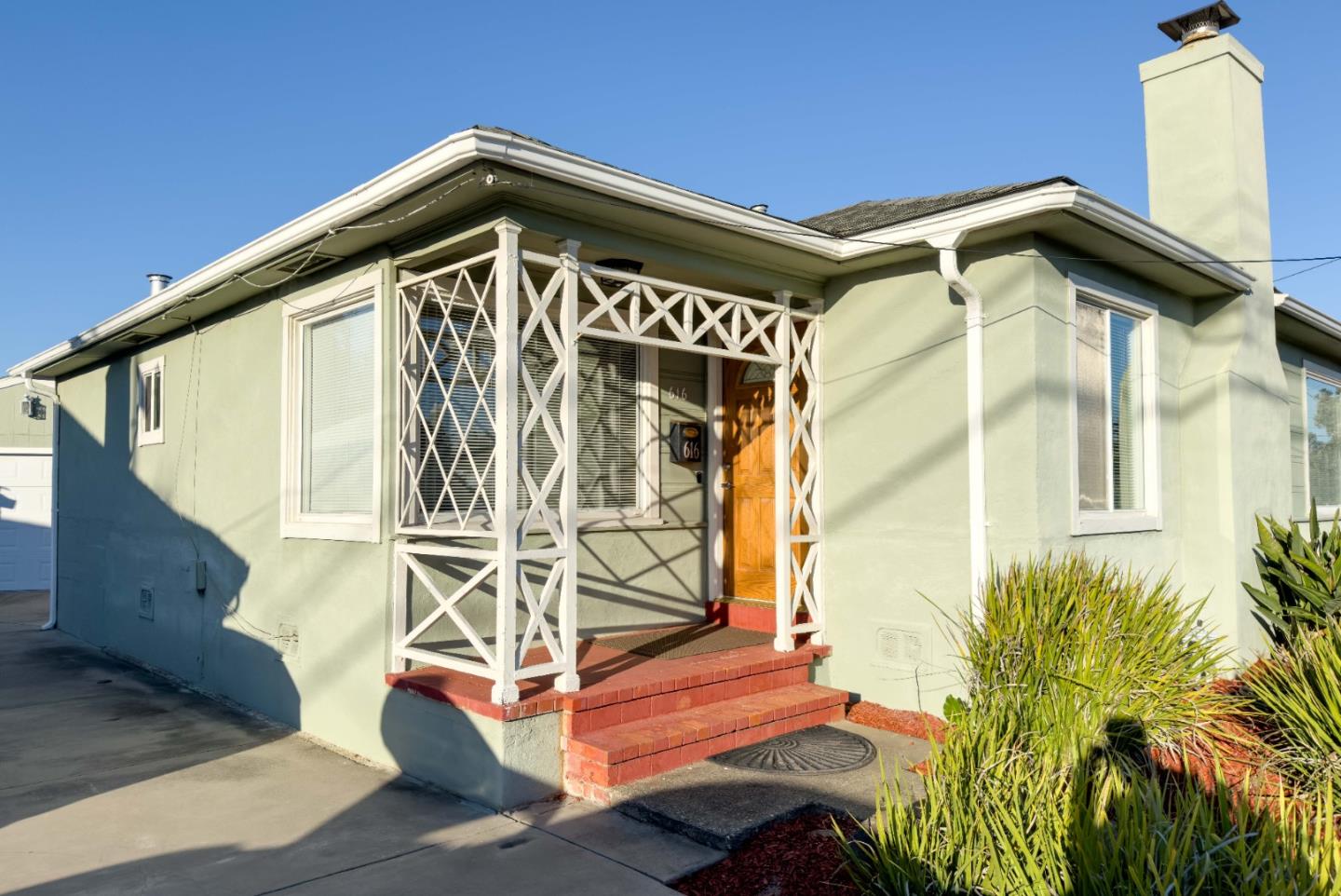 Detail Gallery Image 4 of 39 For 616 Mayfair Ave, South San Francisco,  CA 94080 - 3 Beds | 1 Baths