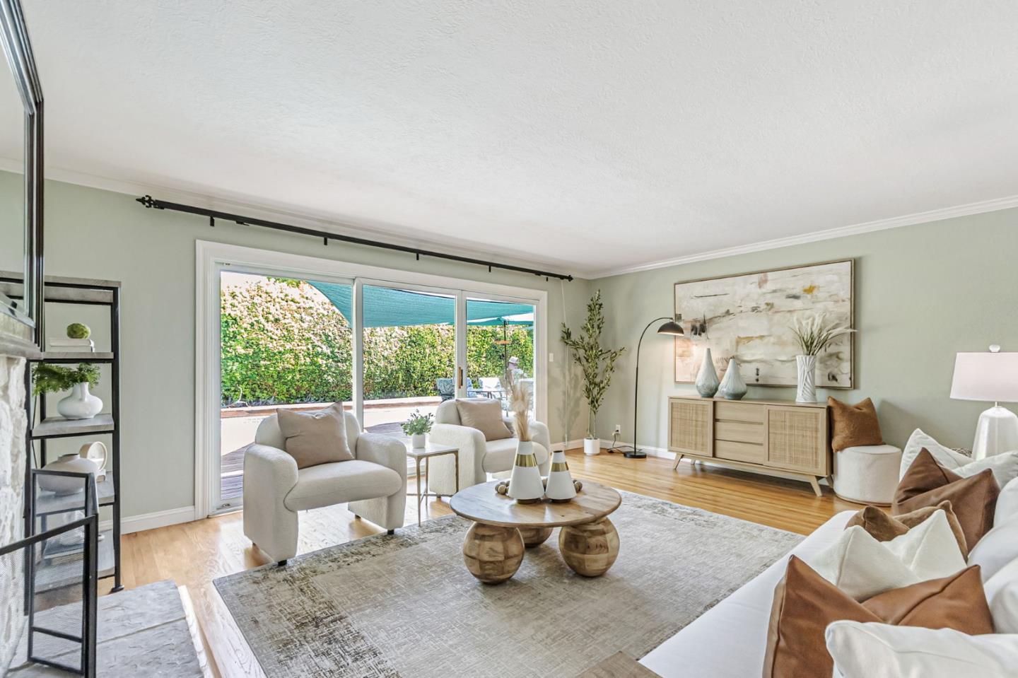 Detail Gallery Image 14 of 48 For 1402 Bedford Ave, Sunnyvale,  CA 94087 - 4 Beds | 3 Baths