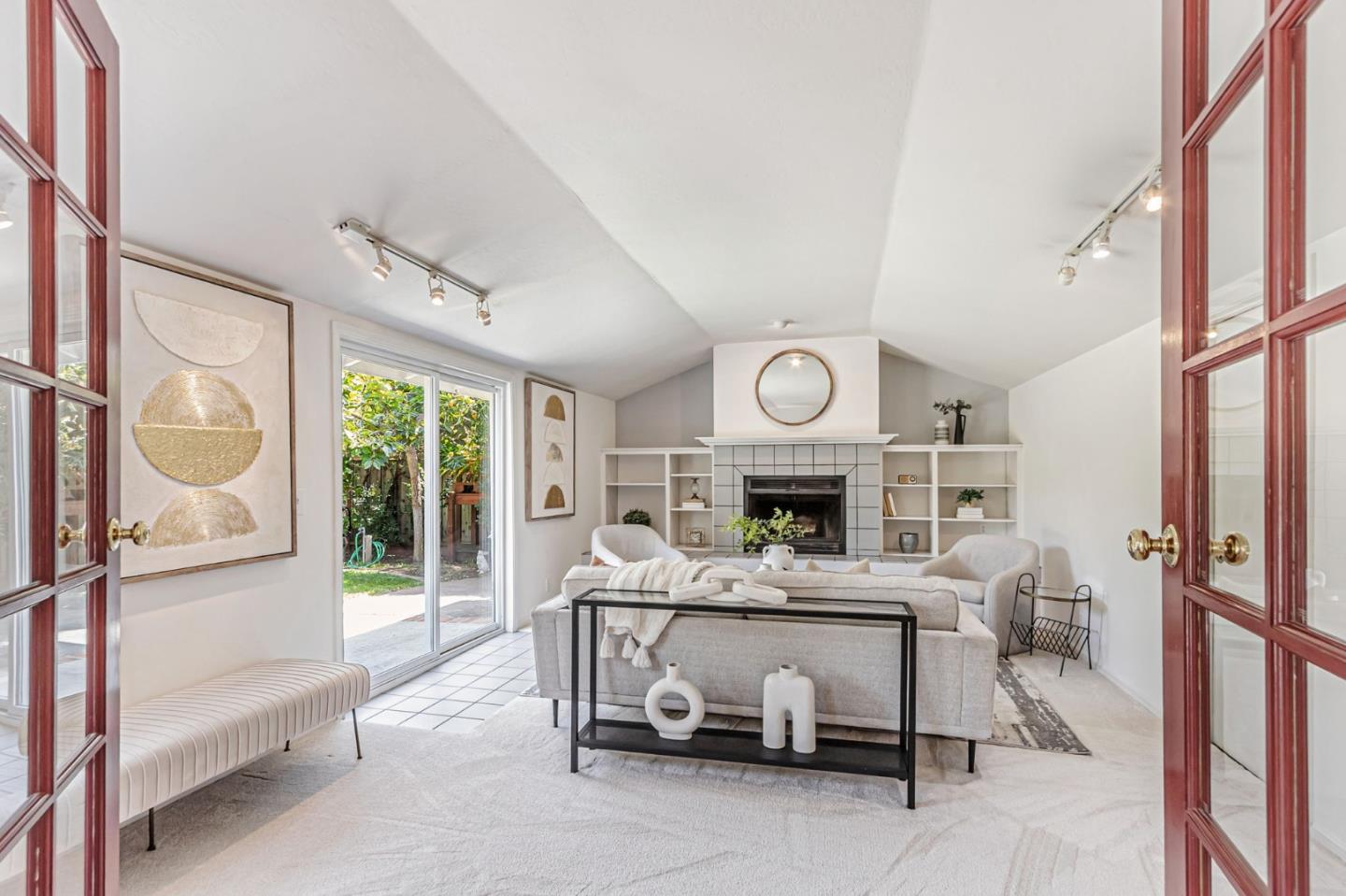 Detail Gallery Image 15 of 48 For 1402 Bedford Ave, Sunnyvale,  CA 94087 - 4 Beds | 3 Baths
