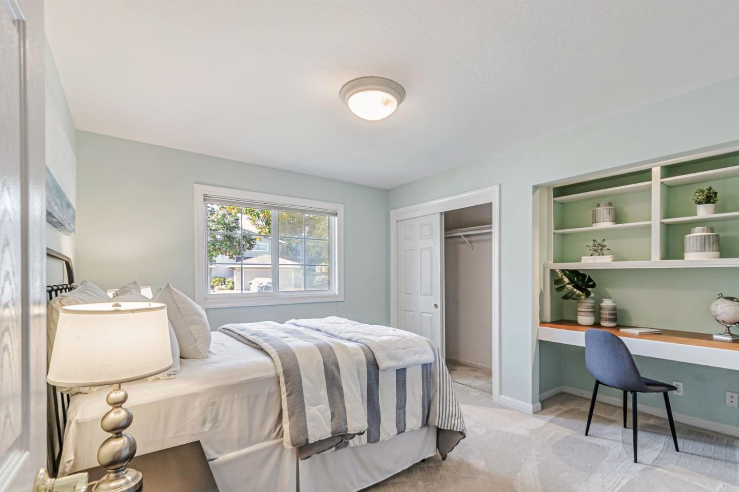 Detail Gallery Image 31 of 48 For 1402 Bedford Ave, Sunnyvale,  CA 94087 - 4 Beds | 3 Baths