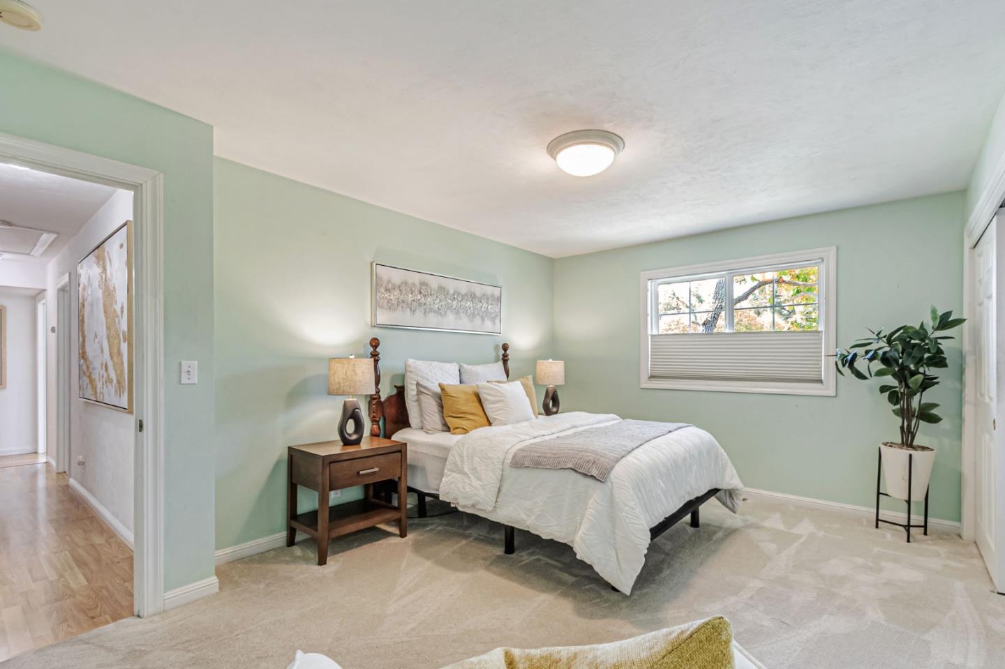 Detail Gallery Image 34 of 48 For 1402 Bedford Ave, Sunnyvale,  CA 94087 - 4 Beds | 3 Baths