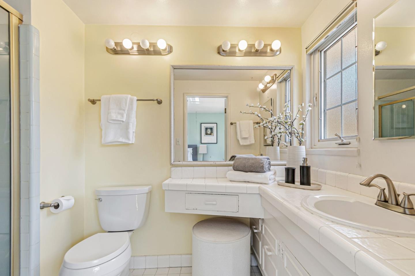 Detail Gallery Image 35 of 48 For 1402 Bedford Ave, Sunnyvale,  CA 94087 - 4 Beds | 3 Baths