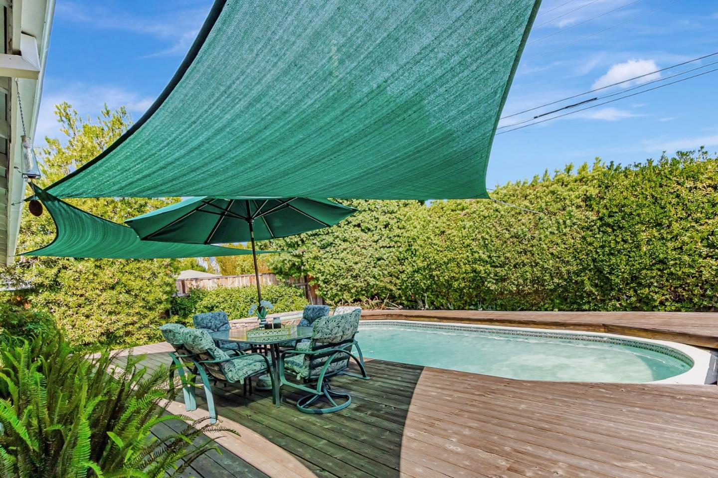 Detail Gallery Image 42 of 48 For 1402 Bedford Ave, Sunnyvale,  CA 94087 - 4 Beds | 3 Baths
