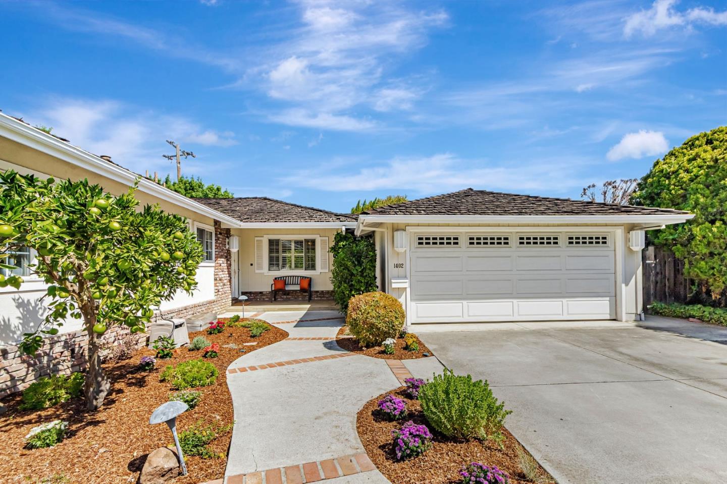 Detail Gallery Image 6 of 48 For 1402 Bedford Ave, Sunnyvale,  CA 94087 - 4 Beds | 3 Baths