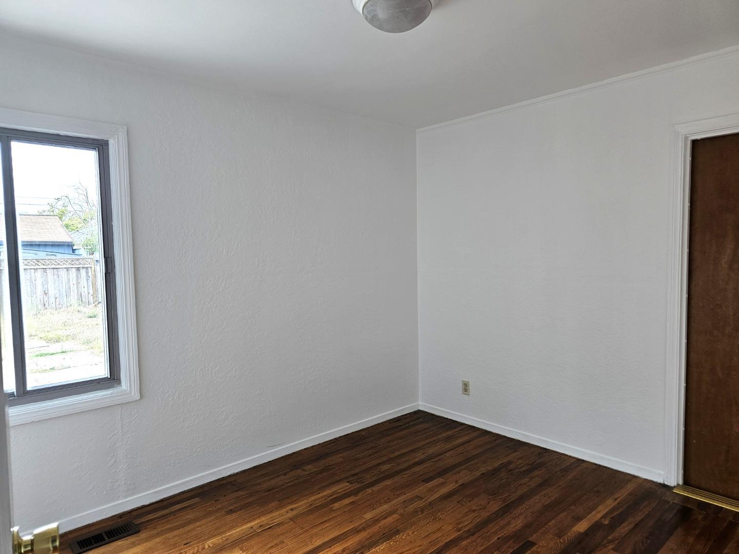 Detail Gallery Image 10 of 15 For 335 Cuardo Ave, Millbrae,  CA 94030 - 3 Beds | 1 Baths