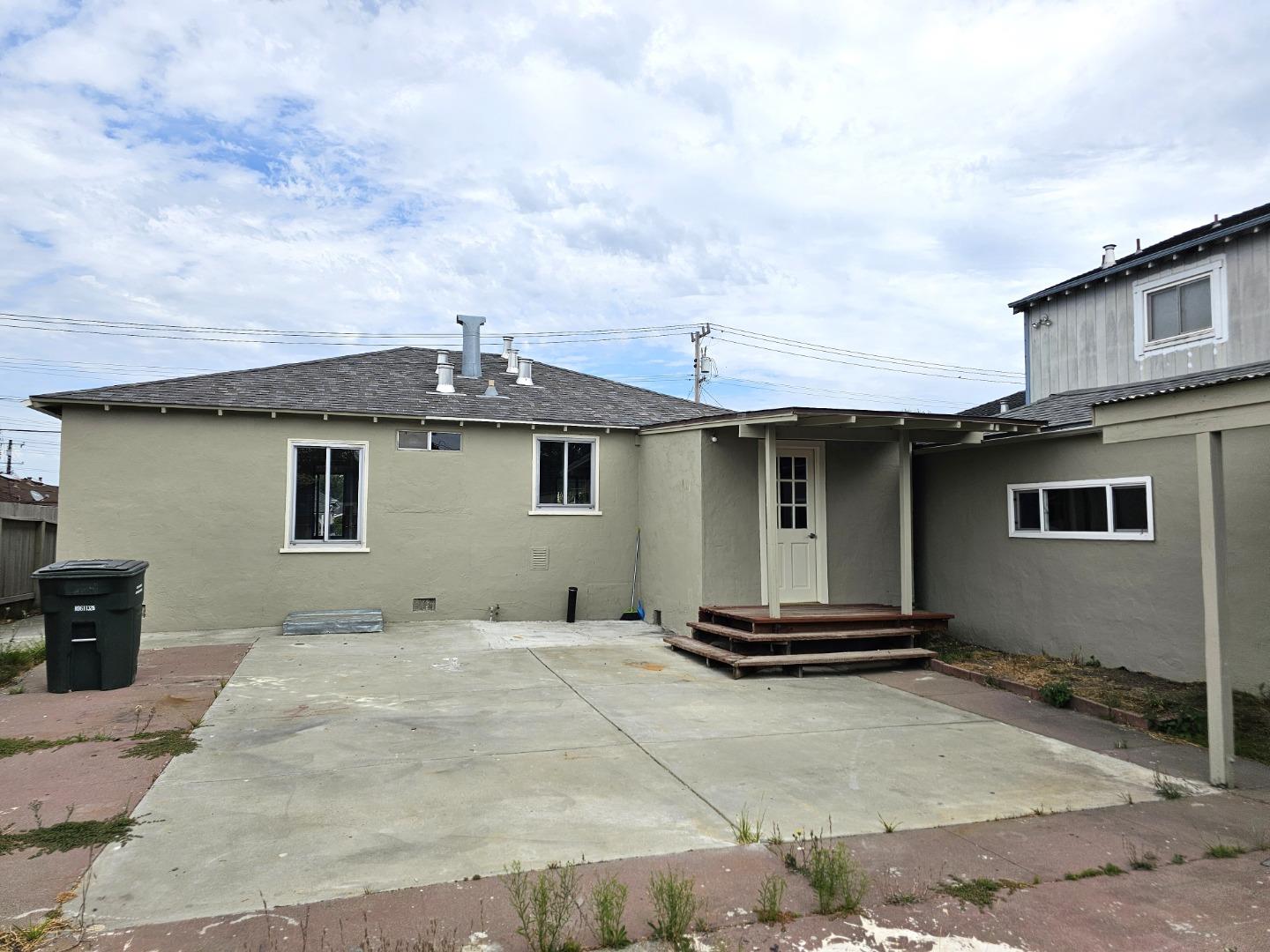 Detail Gallery Image 13 of 15 For 335 Cuardo Ave, Millbrae,  CA 94030 - 3 Beds | 1 Baths