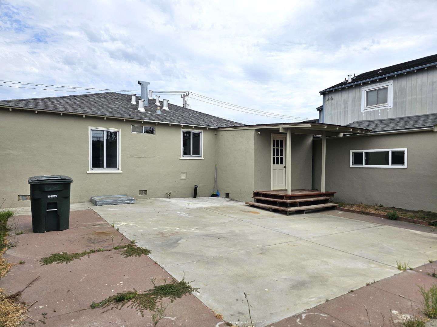 Detail Gallery Image 14 of 15 For 335 Cuardo Ave, Millbrae,  CA 94030 - 3 Beds | 1 Baths