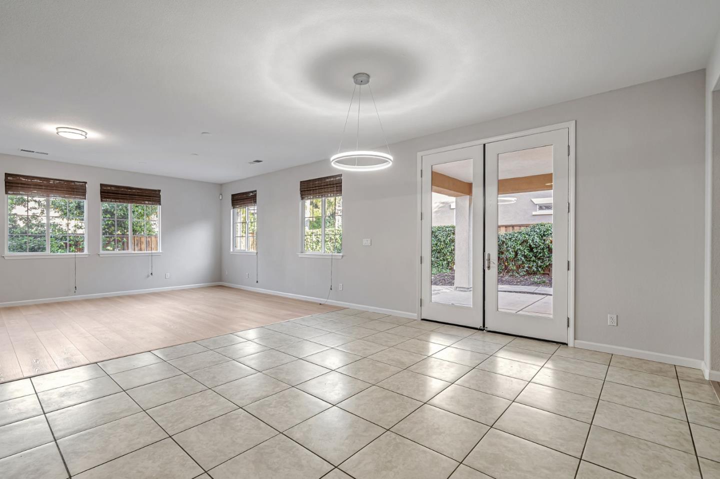 Detail Gallery Image 15 of 75 For 184 S Sonrisa St, Mountain House,  CA 95391 - 5 Beds | 4/1 Baths