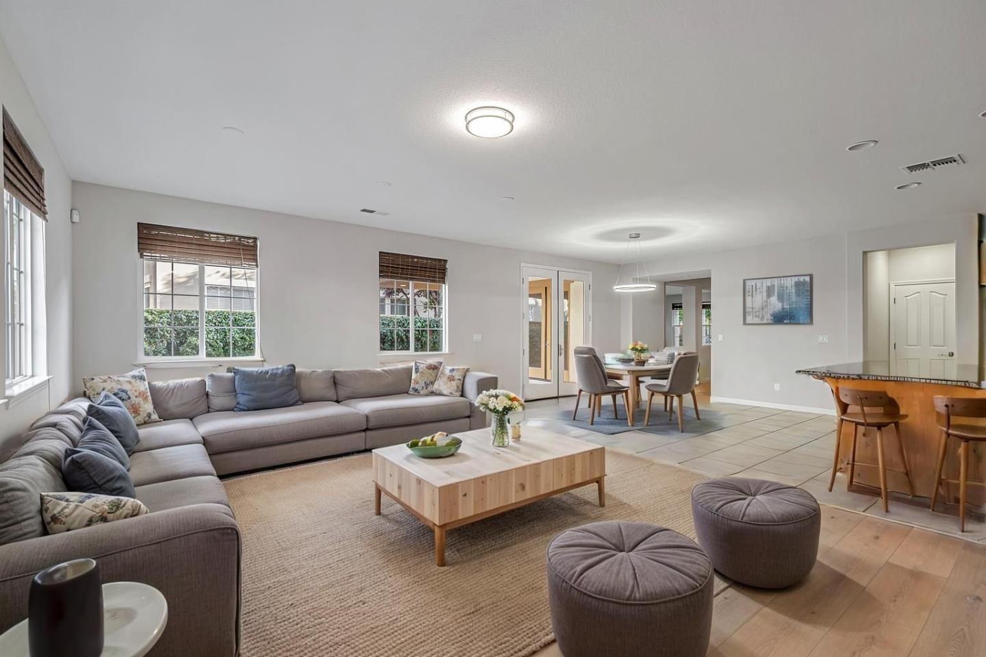 Detail Gallery Image 20 of 75 For 184 S Sonrisa St, Mountain House,  CA 95391 - 5 Beds | 4/1 Baths
