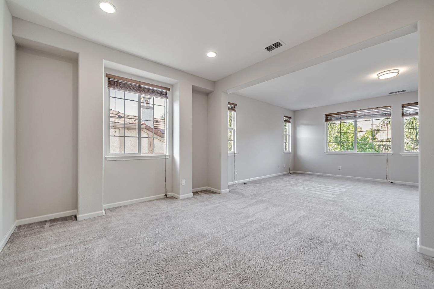 Detail Gallery Image 43 of 75 For 184 S Sonrisa St, Mountain House,  CA 95391 - 5 Beds | 4/1 Baths