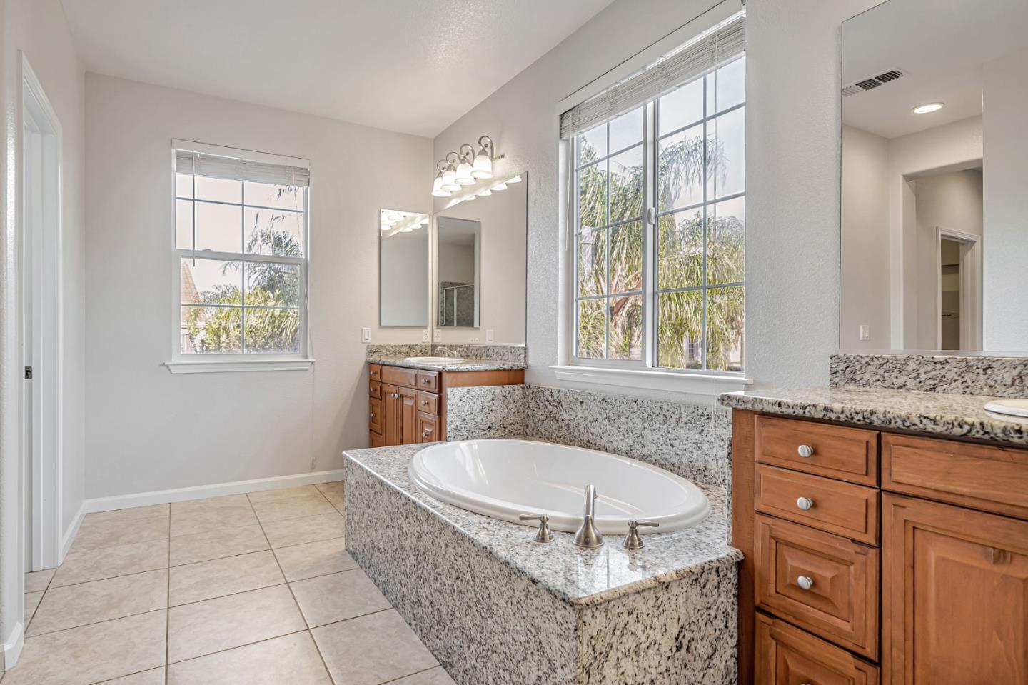 Detail Gallery Image 49 of 75 For 184 S Sonrisa St, Mountain House,  CA 95391 - 5 Beds | 4/1 Baths