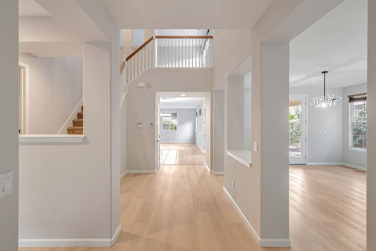 Detail Gallery Image 5 of 75 For 184 S Sonrisa St, Mountain House,  CA 95391 - 5 Beds | 4/1 Baths