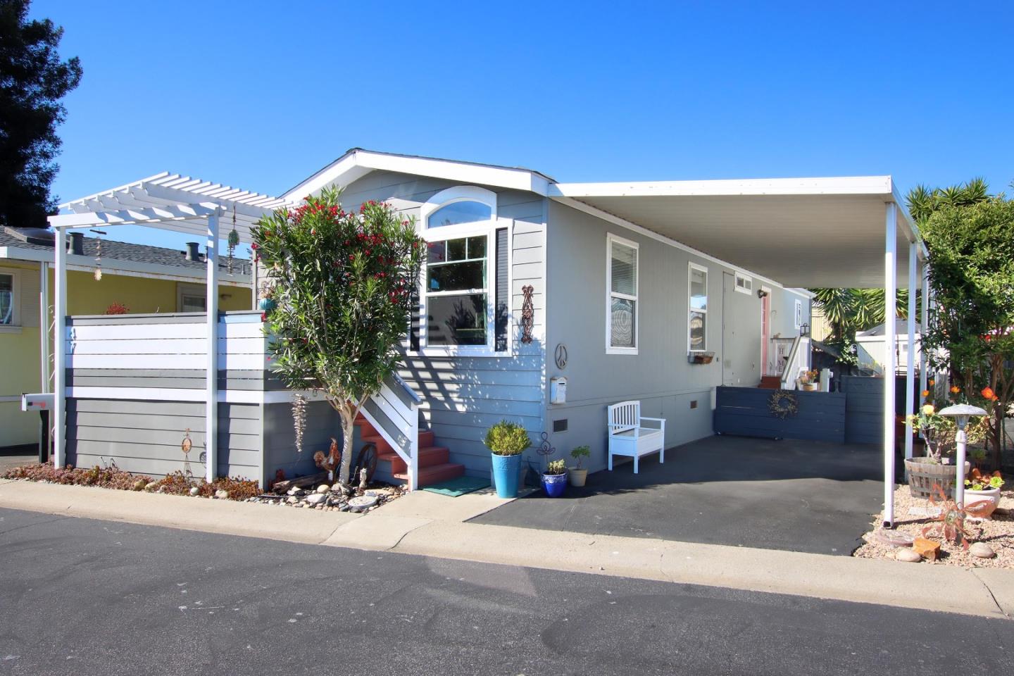 Detail Gallery Image 1 of 33 For 1040 38th Ave #47,  Santa Cruz,  CA 95062 - 2 Beds | 2 Baths