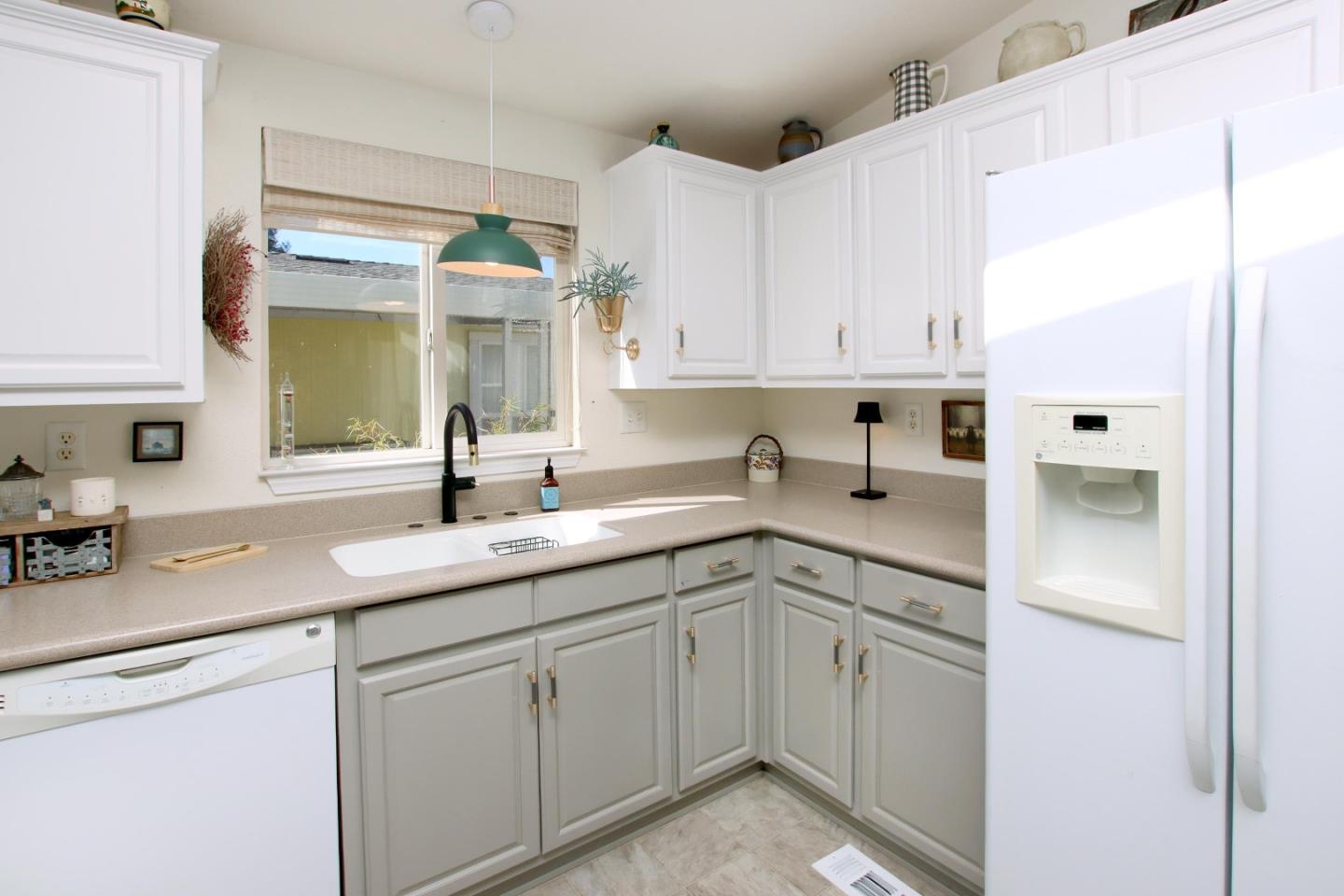 Detail Gallery Image 11 of 33 For 1040 38th Ave #47,  Santa Cruz,  CA 95062 - 2 Beds | 2 Baths