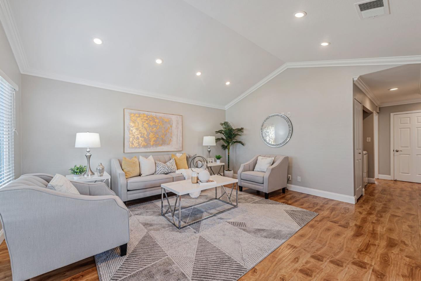 Detail Gallery Image 2 of 24 For 413 Don Carlos Ct, San Jose,  CA 95123 - 3 Beds | 2 Baths