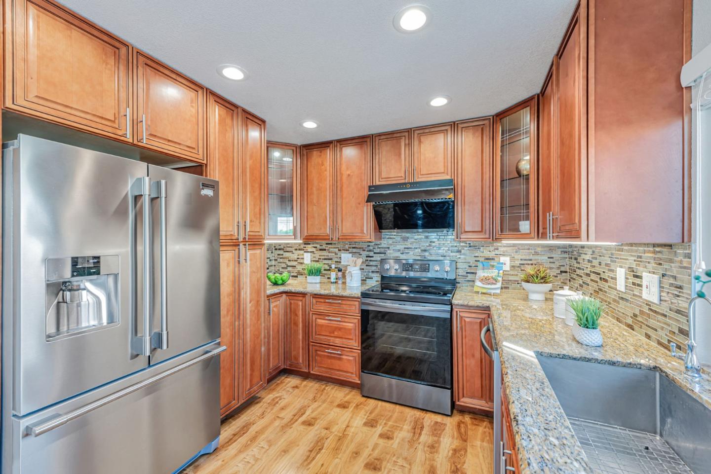 Detail Gallery Image 8 of 24 For 413 Don Carlos Ct, San Jose,  CA 95123 - 3 Beds | 2 Baths