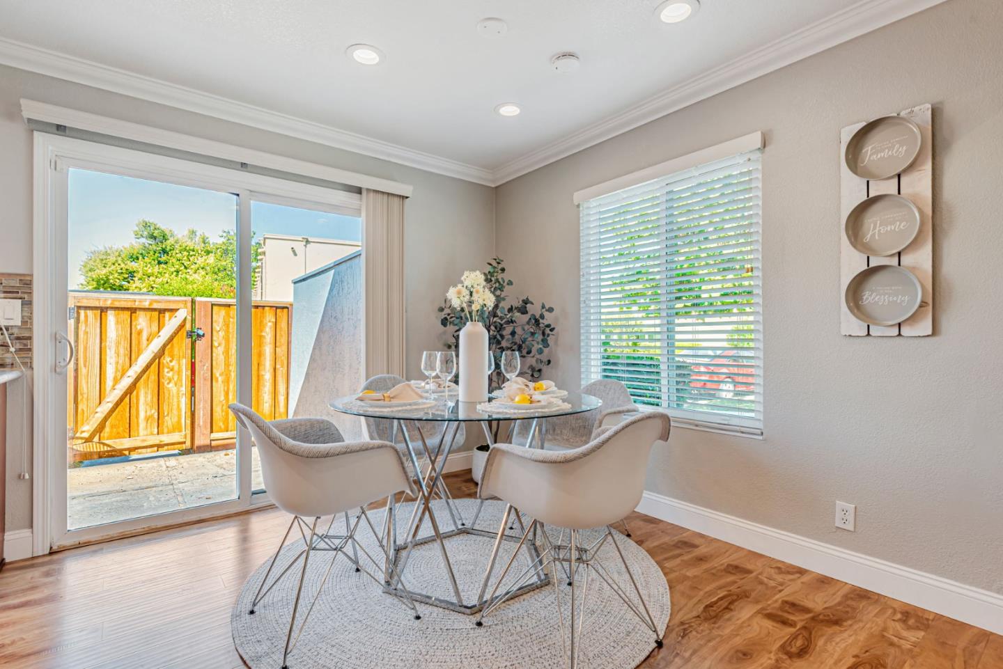 Detail Gallery Image 9 of 24 For 413 Don Carlos Ct, San Jose,  CA 95123 - 3 Beds | 2 Baths