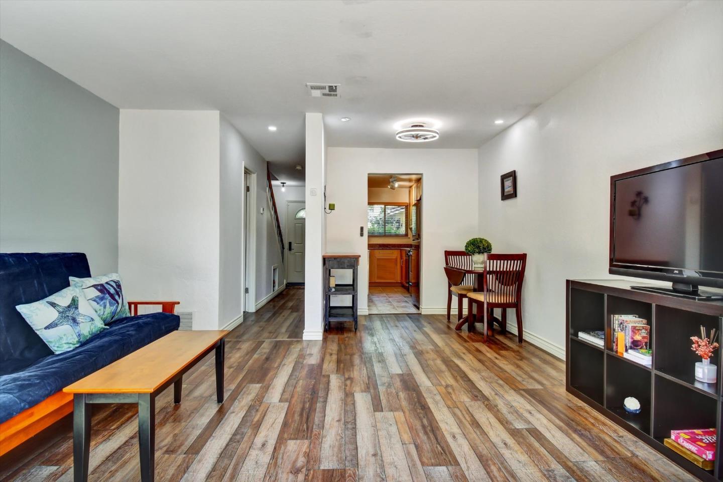 Detail Gallery Image 13 of 45 For 1027 Oddstad Blvd, Pacifica,  CA 94044 - 2 Beds | 1/1 Baths